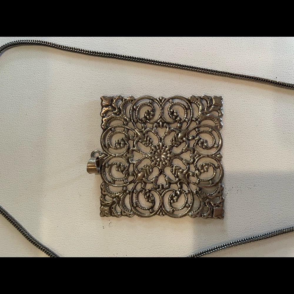 Hand made pendant - Picture 2 of 2